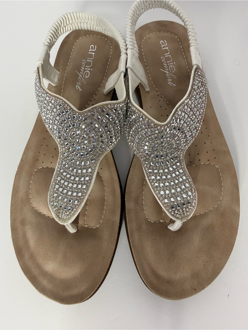 Annie Comfort White Rhinestone Thong Sandals Elastic Strap size 7